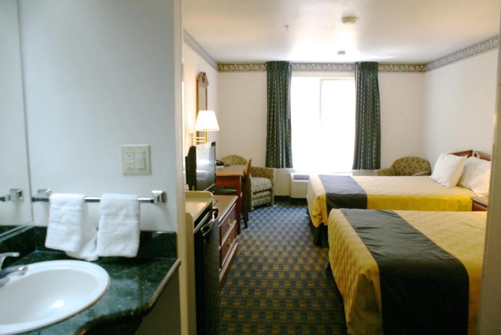 Silicon Way Inn サニーベール 部屋 写真